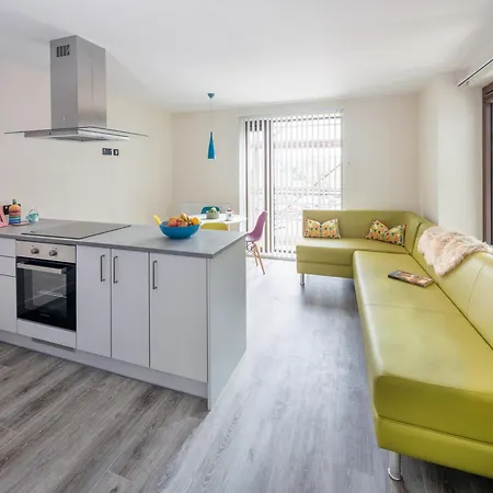 Crow's Nest - Ucc Summer Beds